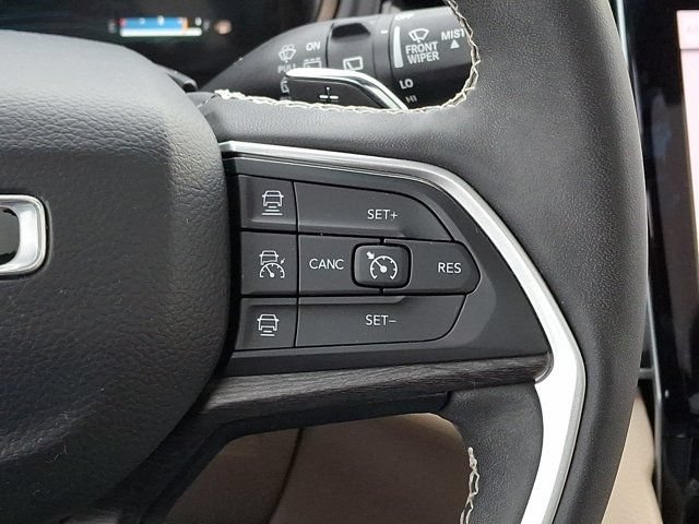 Certified 2022 Jeep Grand Cherokee Limited 4xe w/ Luxury Tech Group II AWD/4WD image 28