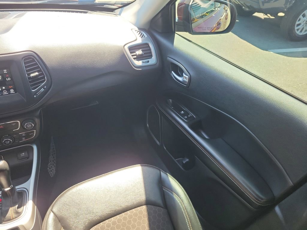 Used 2021 Jeep Compass Latitude FWD image 14