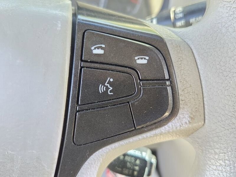 Used 2014 Toyota Sienna LE FWD image 24
