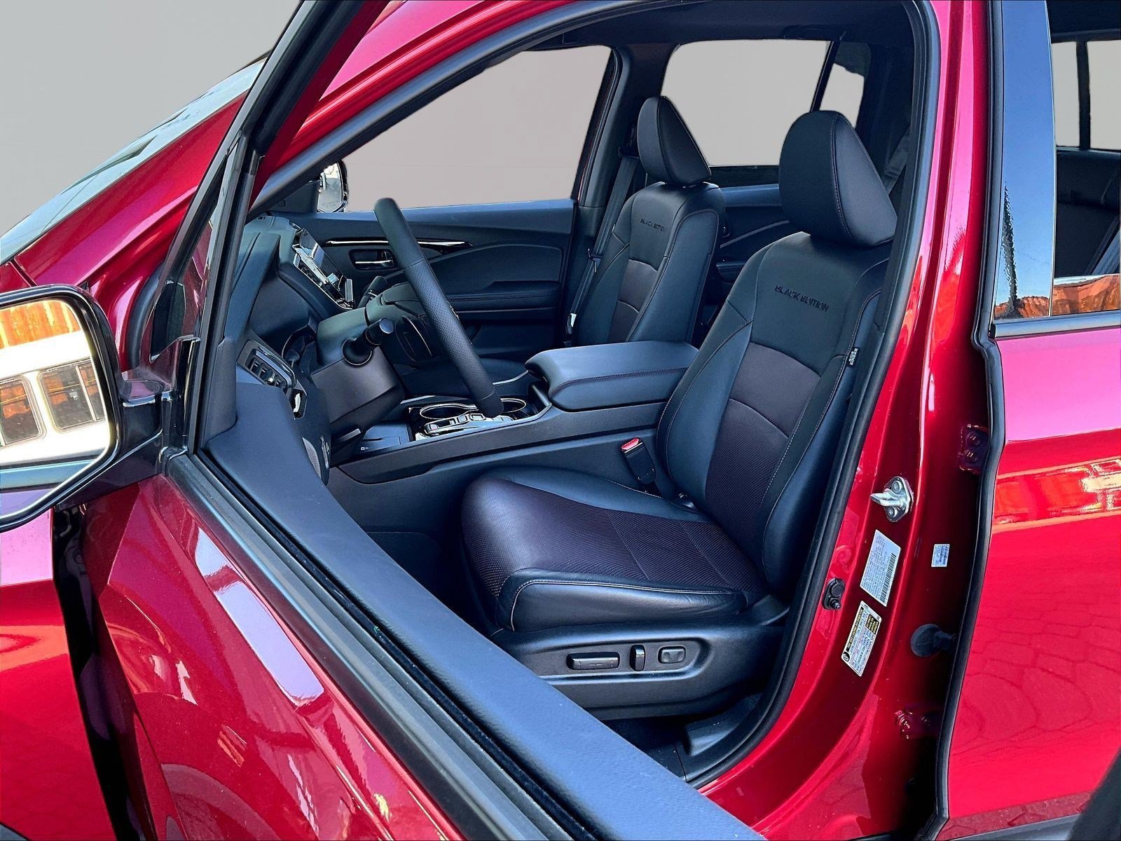 Used 2024 Honda Ridgeline Black Edition image 22