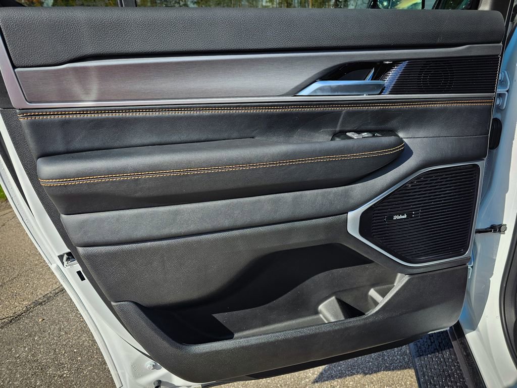 New 2026 Jeep Grand Wagoneer L 4WD image 37