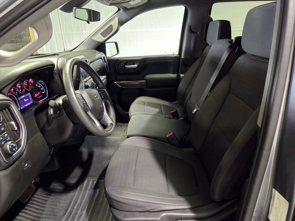 Used 2020 Chevrolet Silverado 1500 RST w/ Trailering Package image 9