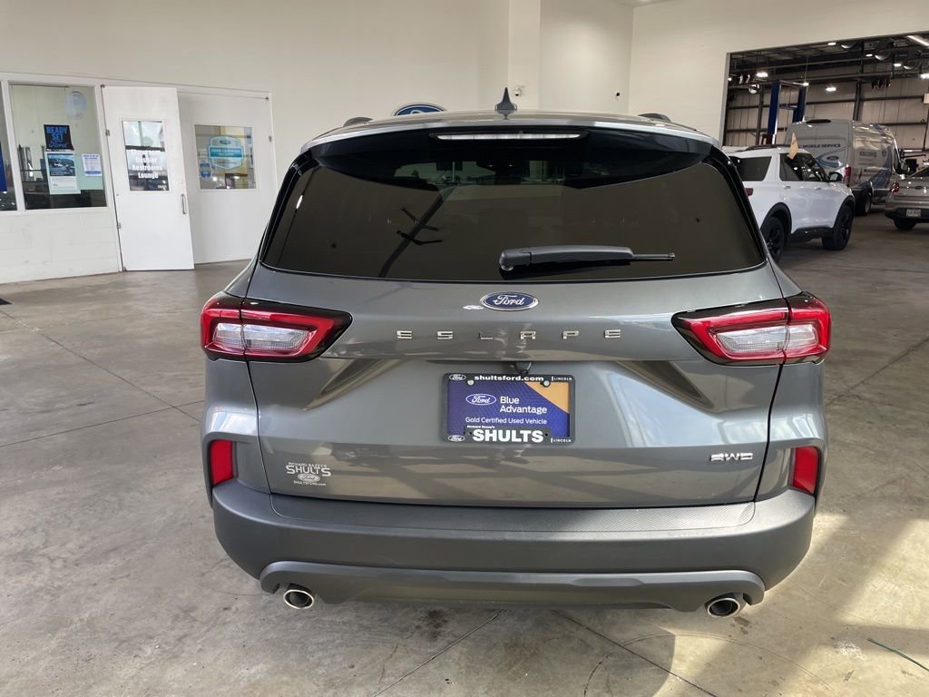 Used 2025 Ford Escape ST-Line image 6