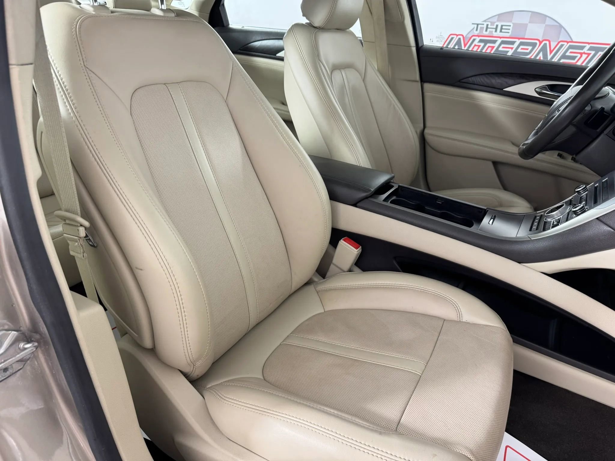 Used 2020 Lincoln MKZ Reserve FWD image 38