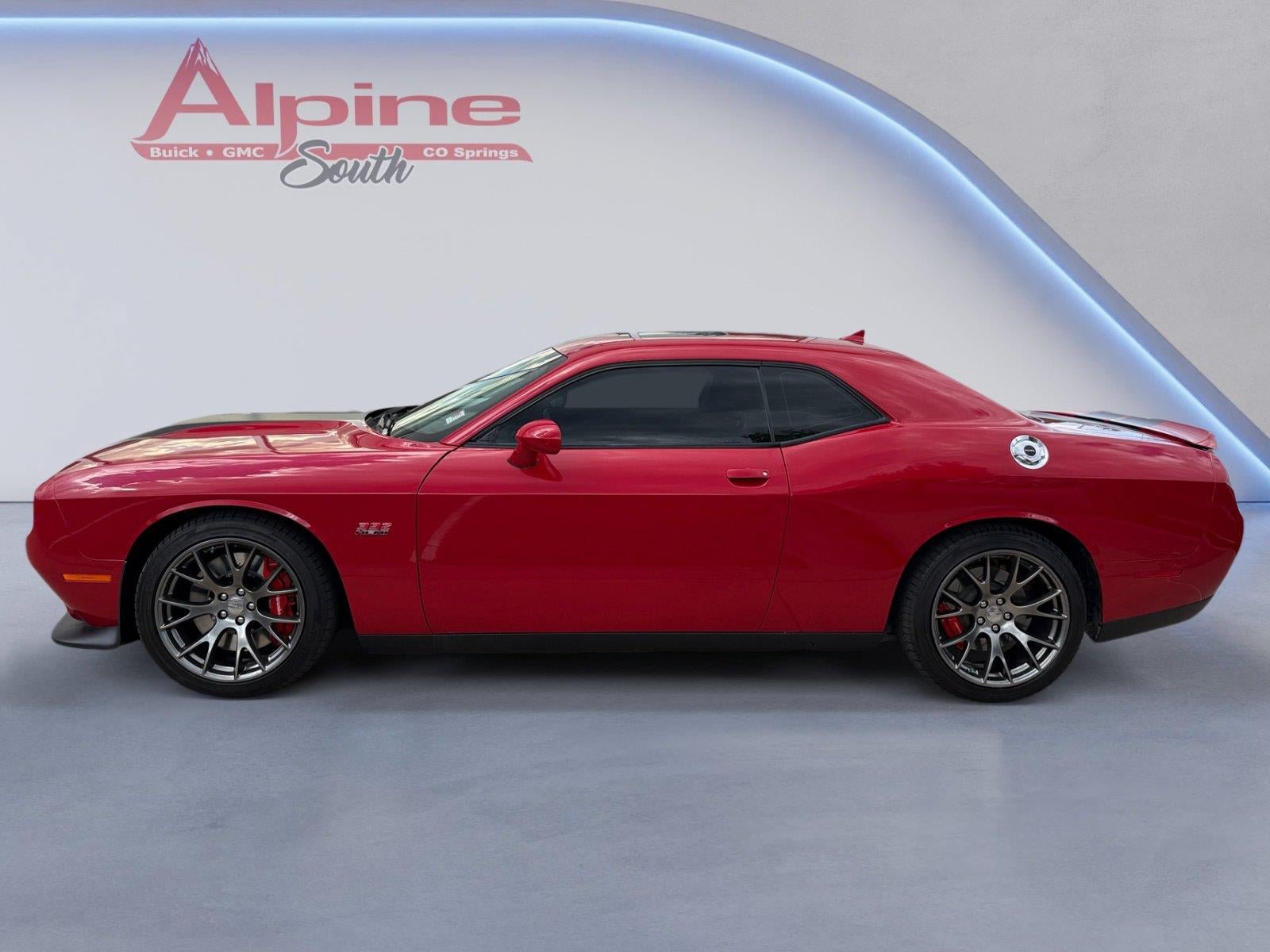 Used 2015 Dodge Challenger SRT w/ Technology Group RWD image 2
