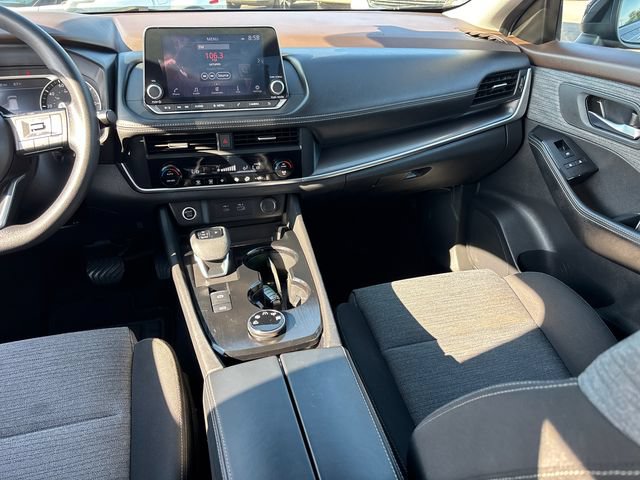 Used 2023 Nissan Rogue SV AWD/4WD image 12