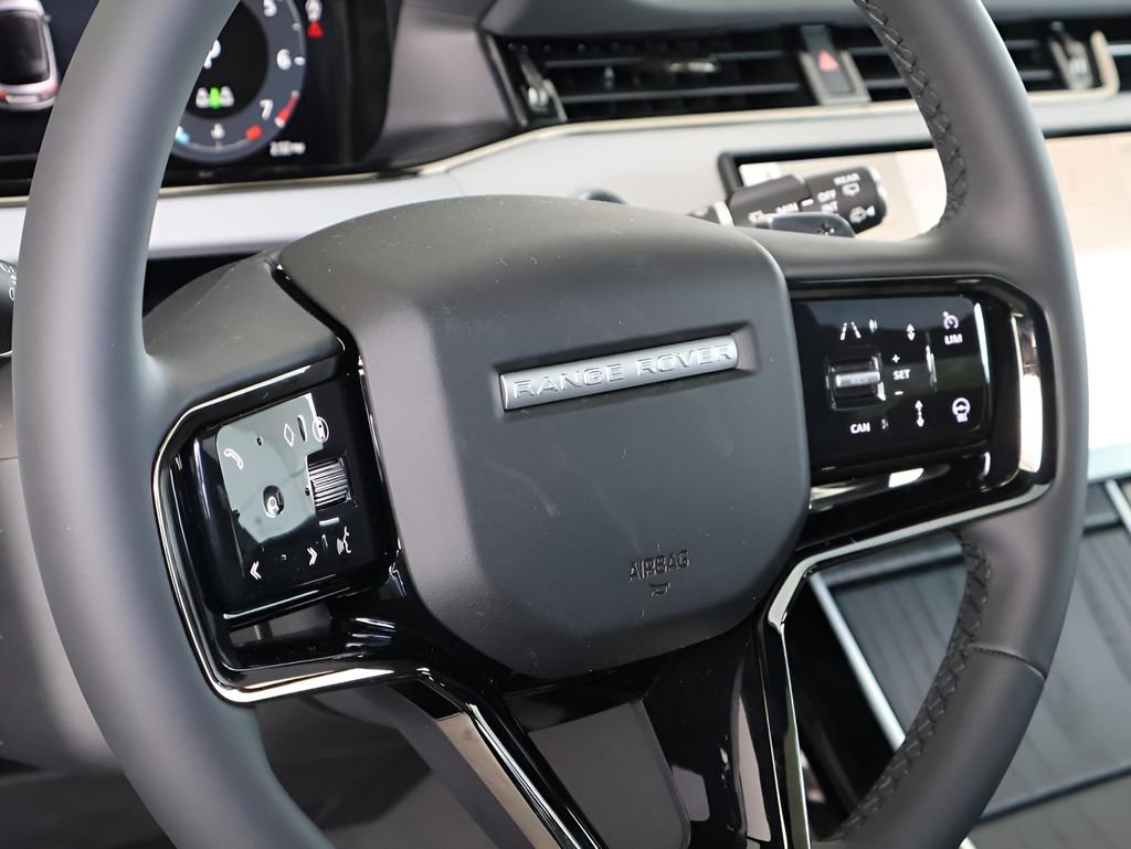Certified 2026 Land Rover Range Rover Evoque Dynamic SE AWD/4WD image 37