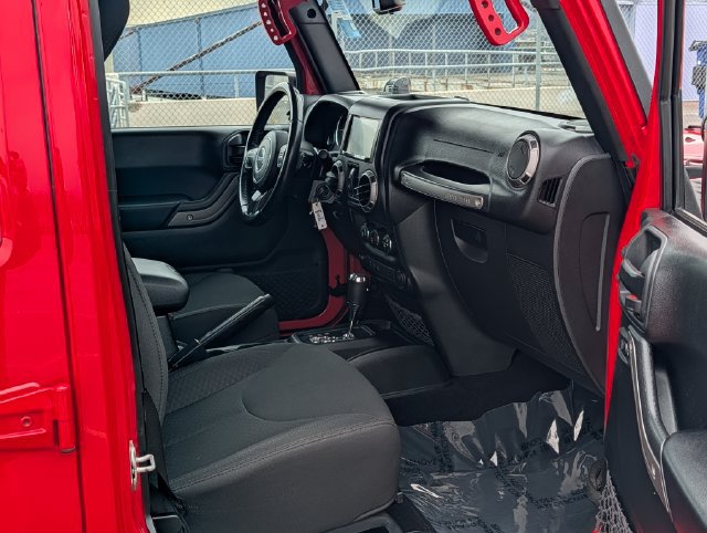 Used 2018 Jeep Wrangler Unlimited Sport S AWD/4WD image 9
