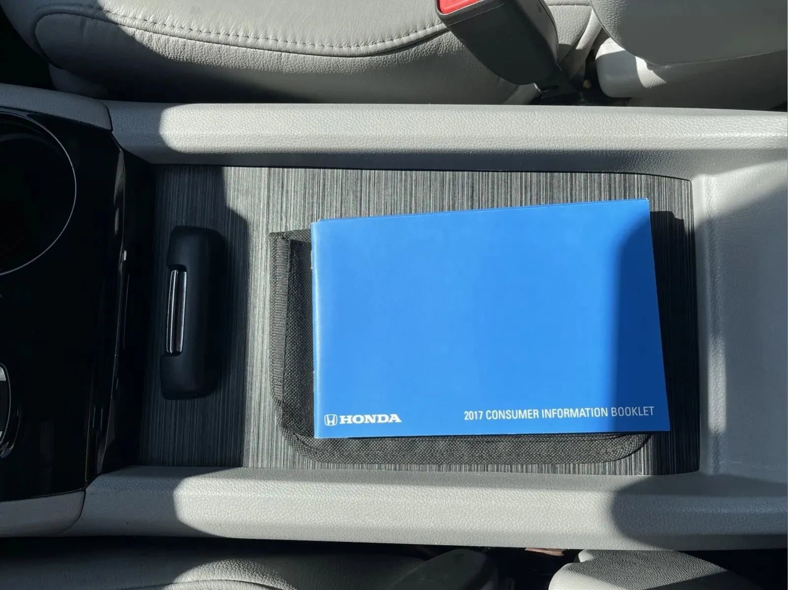 Used 2017 Honda Pilot Touring image 16