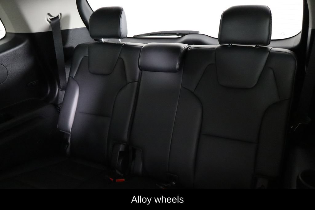 Used 2025 Kia Telluride S FWD image 17