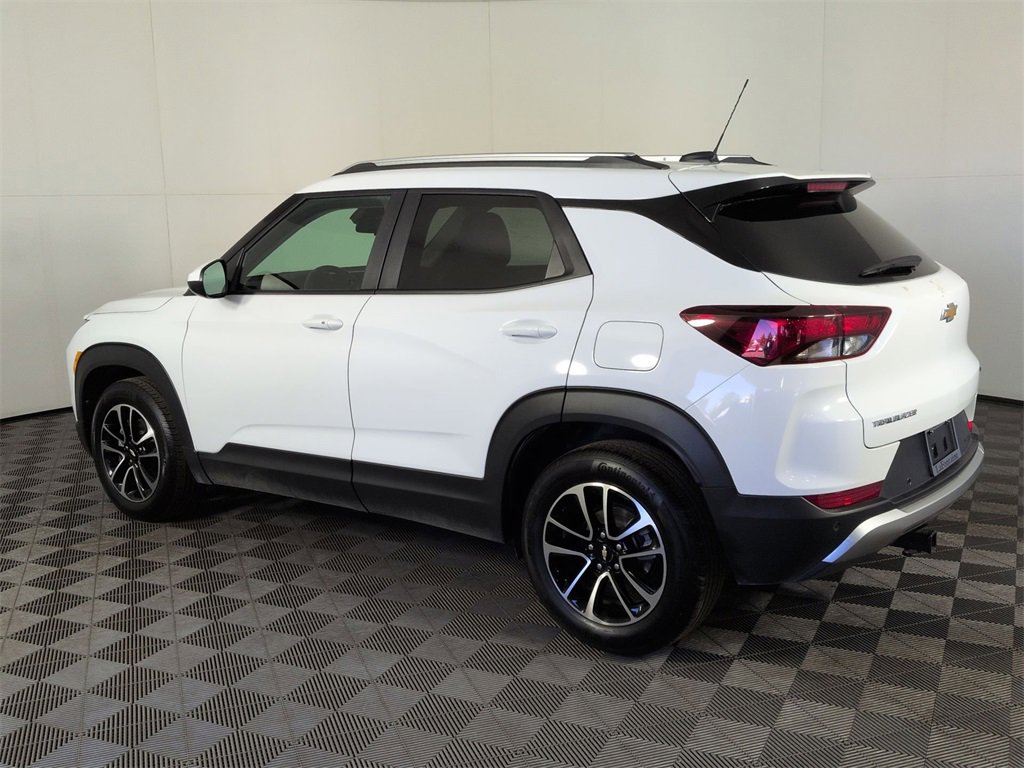 Used 2024 Chevrolet TrailBlazer LT w/ LT Cold Weather Package image 6