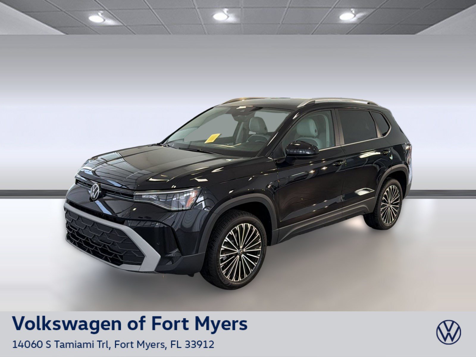 New 2026 Volkswagen Taos SE FWD image 1