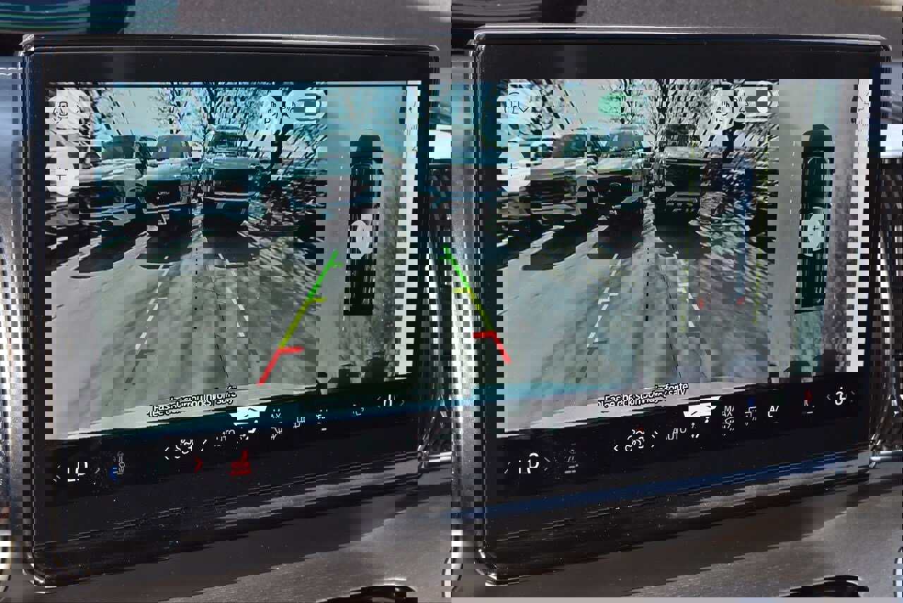 Certified 2025 Ford Expedition Platinum image 29