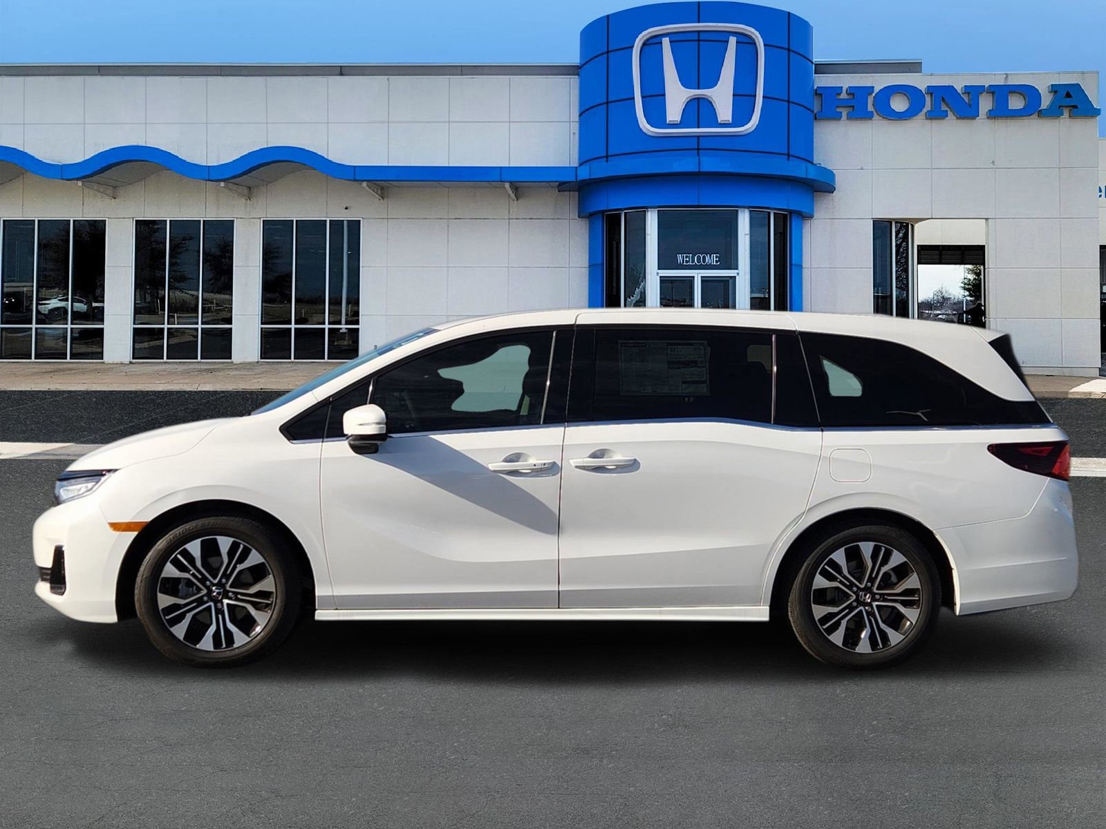 New 2026 Honda Odyssey Elite image 3