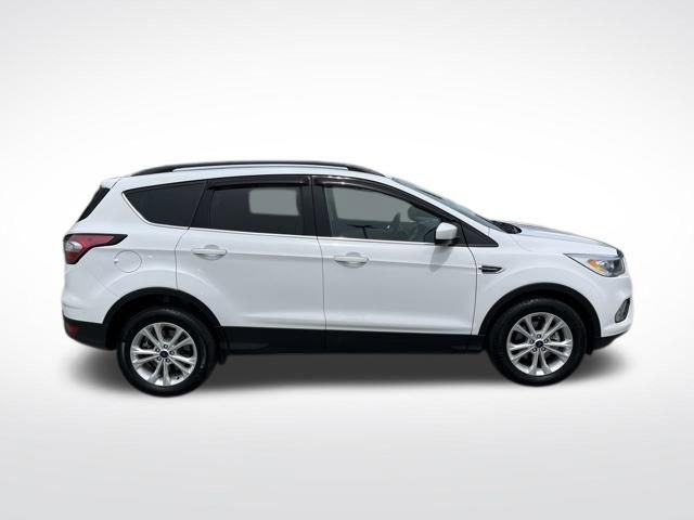 Used 2017 Ford Escape SE w/ Equipment Group 201A FWD image 12
