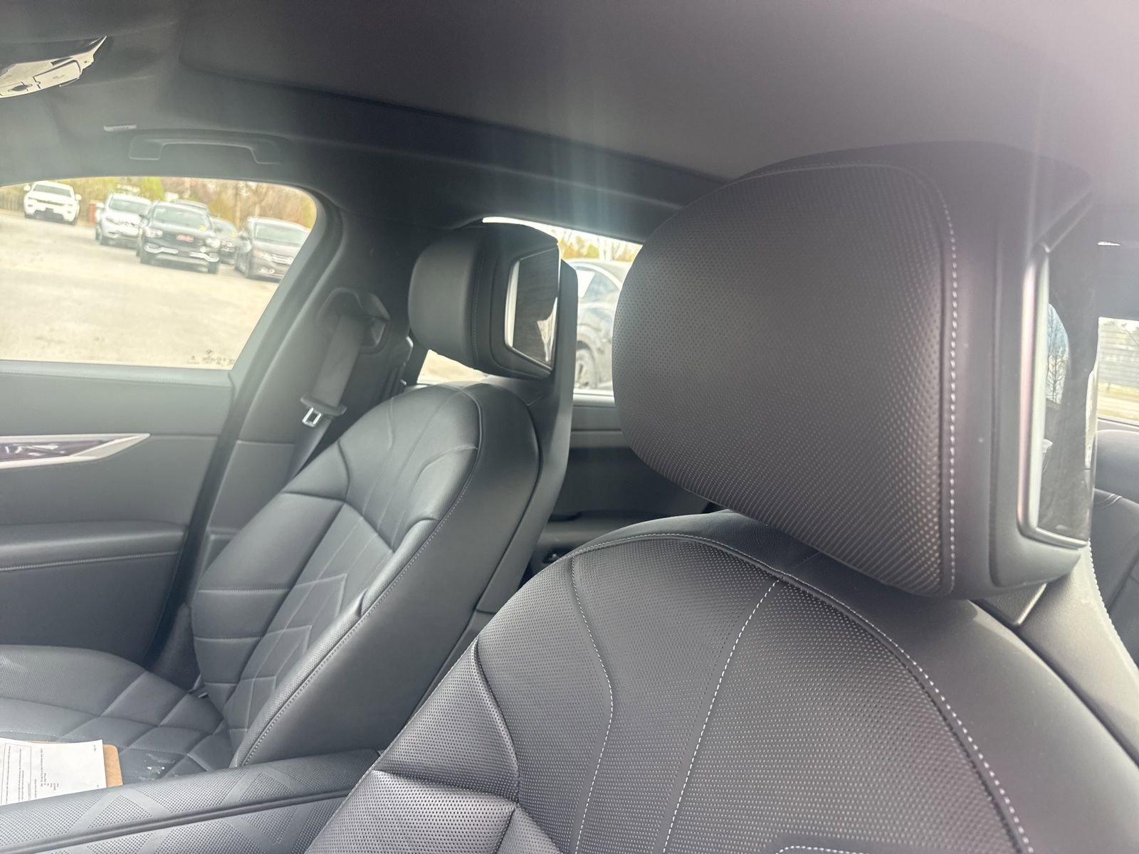 Used 2025 BMW 740i xDrive image 16