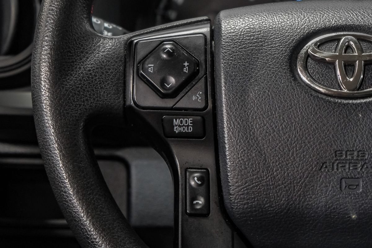 Used 2018 Toyota Tacoma SR w/ SR Convenience Package AWD/4WD image 16