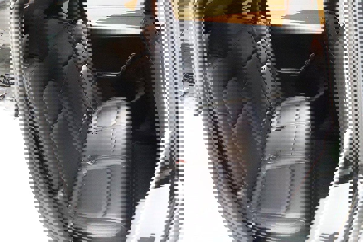 Used 2023 Tesla Model Y Long Range image 44