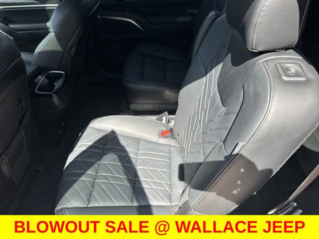 Used 2025 Kia Telluride SX Prestige X-Pro AWD/4WD image 11