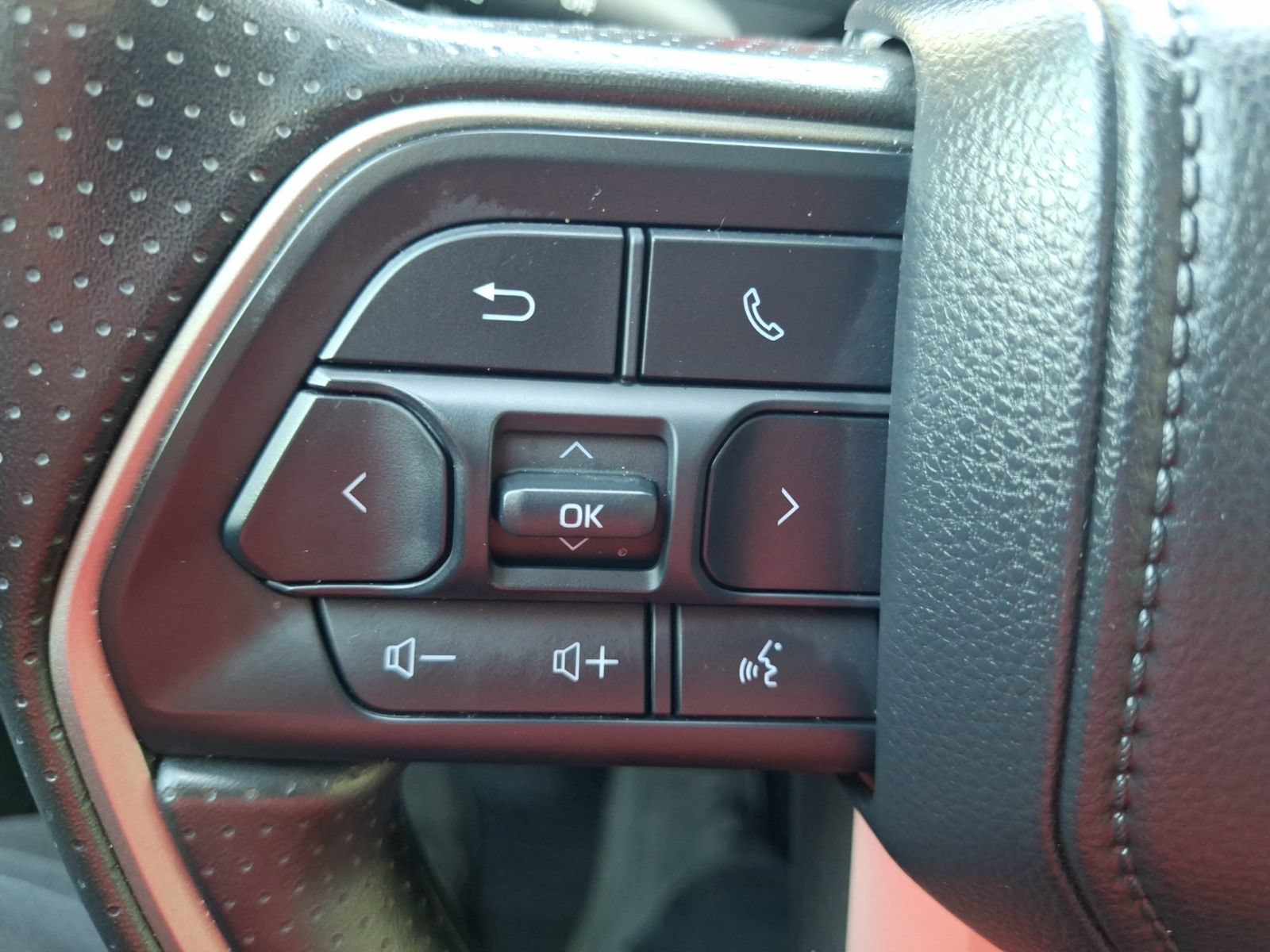 Used 2025 Toyota Tundra SR5 AWD/4WD image 21