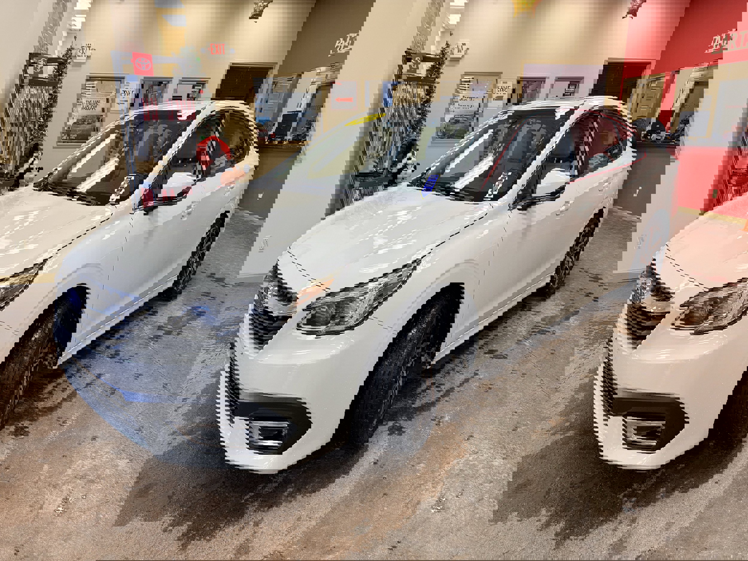 Used 2021 Subaru Legacy Limited image 3