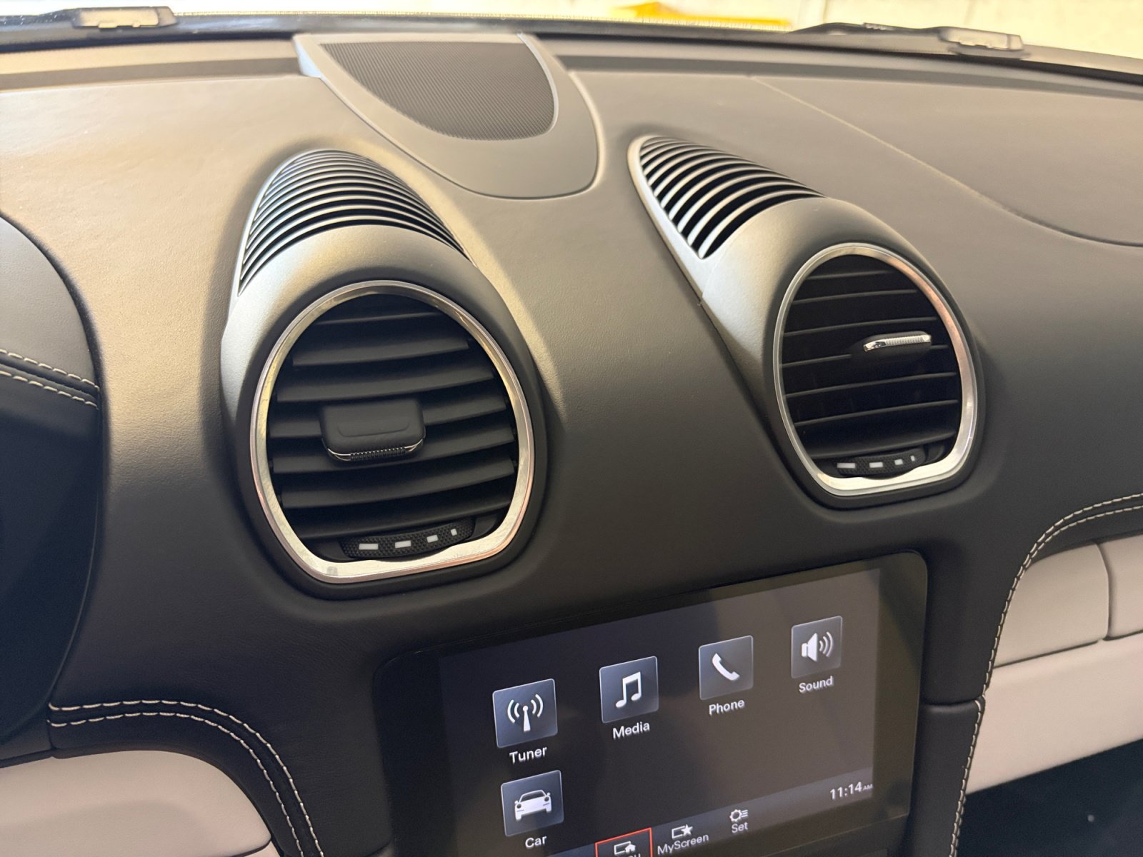 Certified 2024 Porsche 718 Cayman RWD image 43