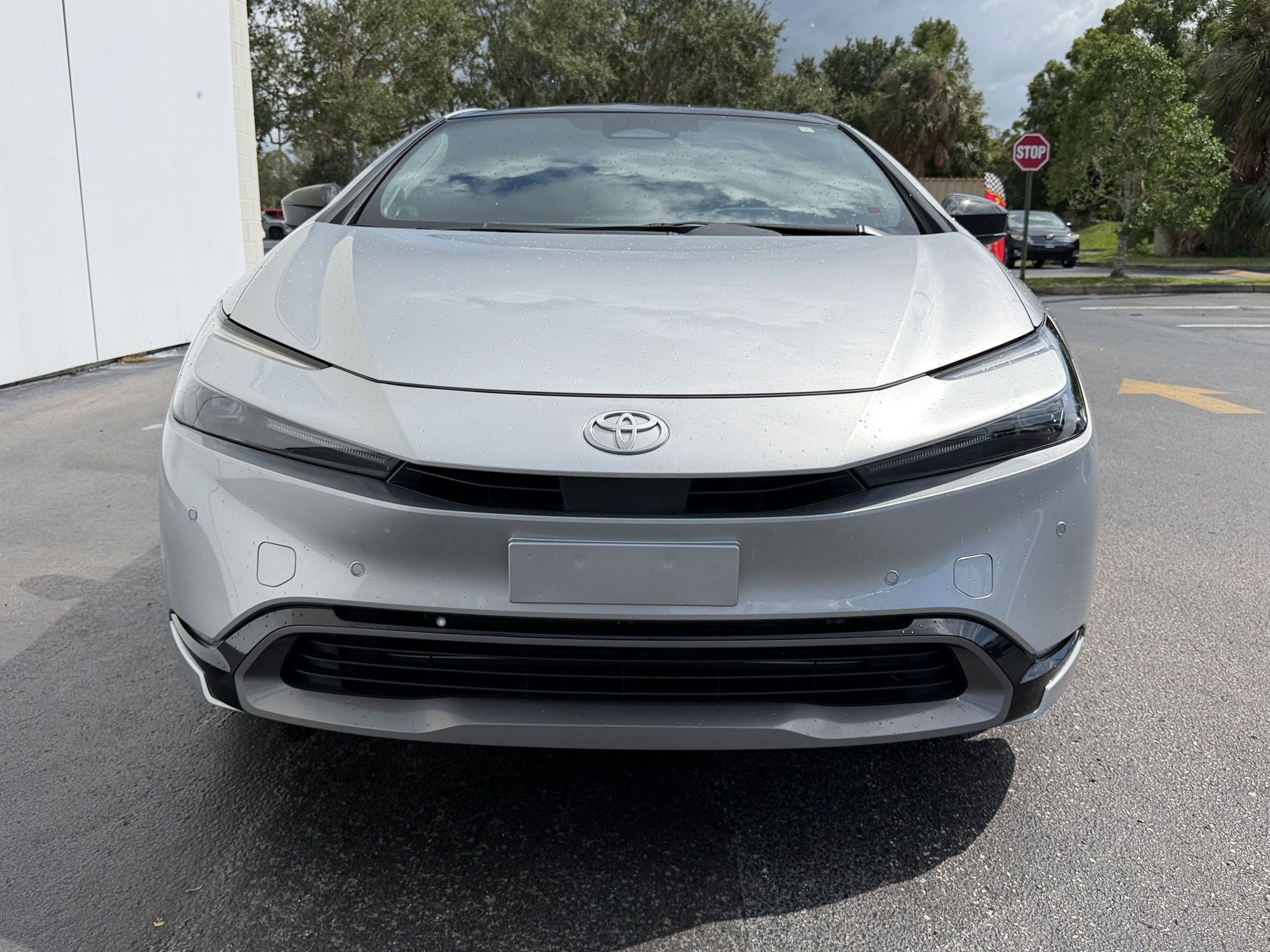 Used 2024 Toyota Prius Limited FWD image 6