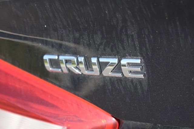 Used 2017 Chevrolet Cruze Premier FWD image 13
