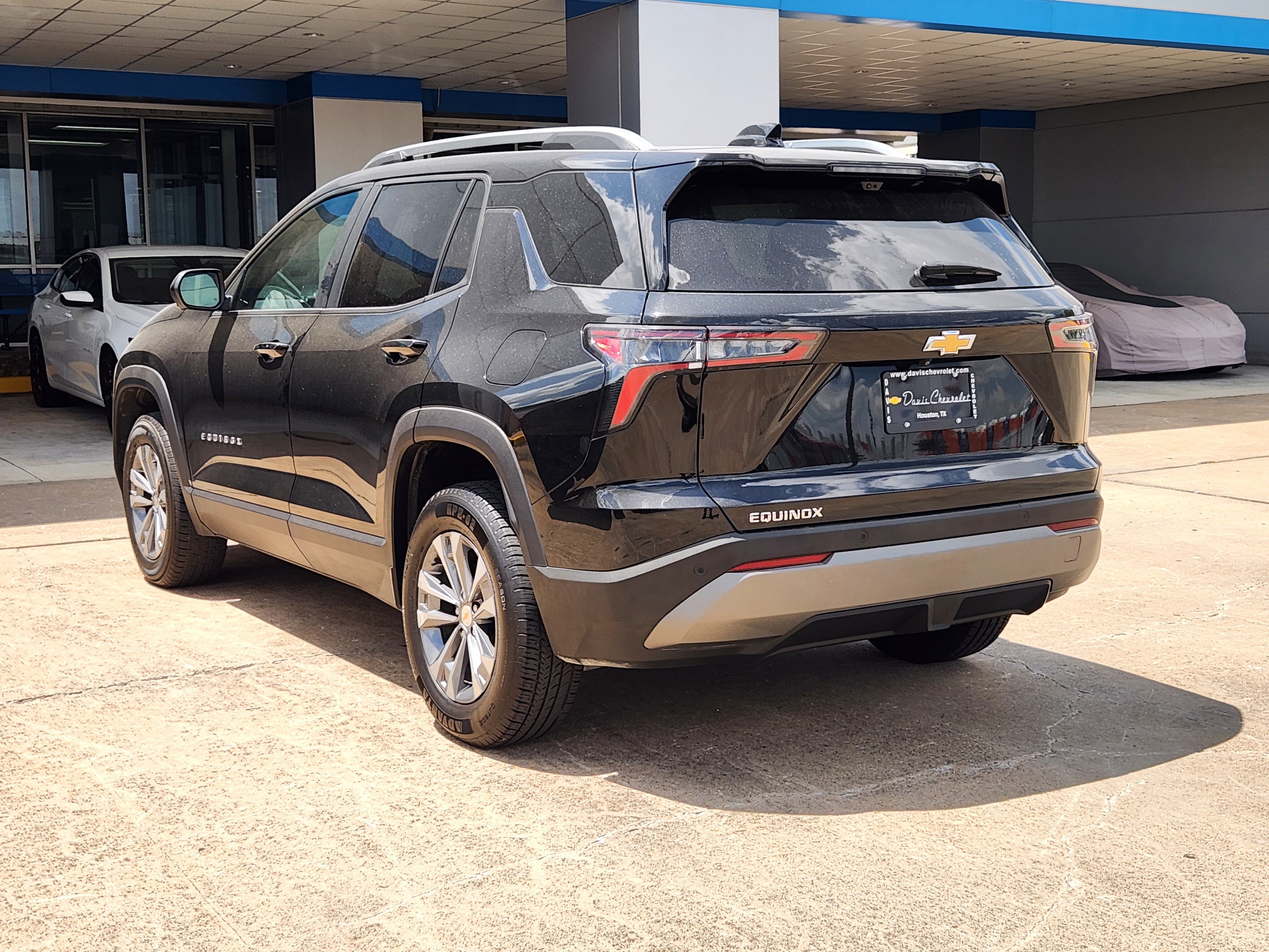 Used 2025 Chevrolet Equinox LT w/ Convenience Package II FWD image 8