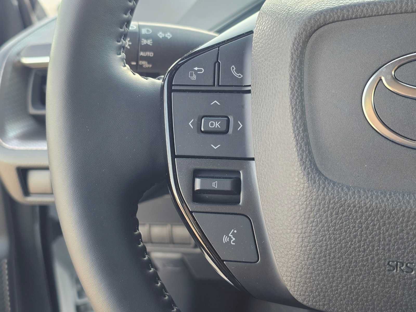 Certified 2026 Toyota Prius XLE FWD image 28