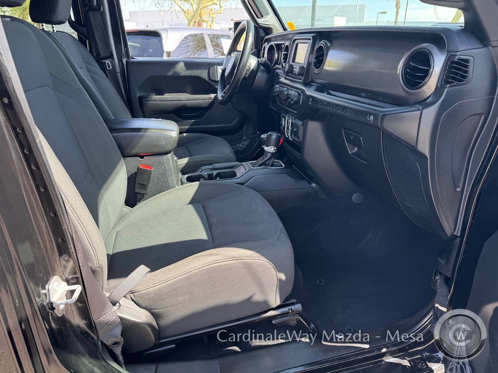 Used 2018 Jeep Wrangler Unlimited Sport S AWD/4WD image 27