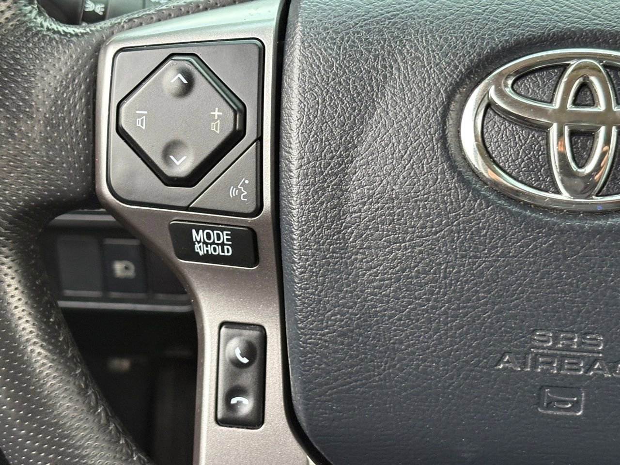 Used 2019 Toyota Tacoma SR5 AWD/4WD image 20
