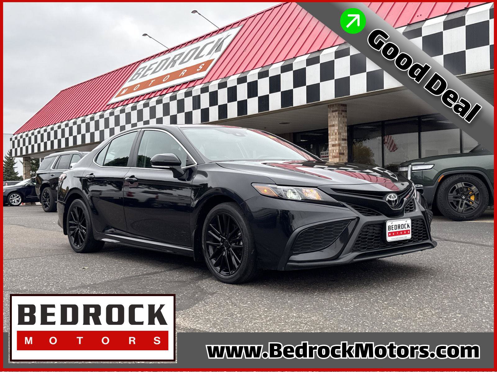 Used 2023 Toyota Camry SE w/ Cold Weather Package AWD/4WD image 1