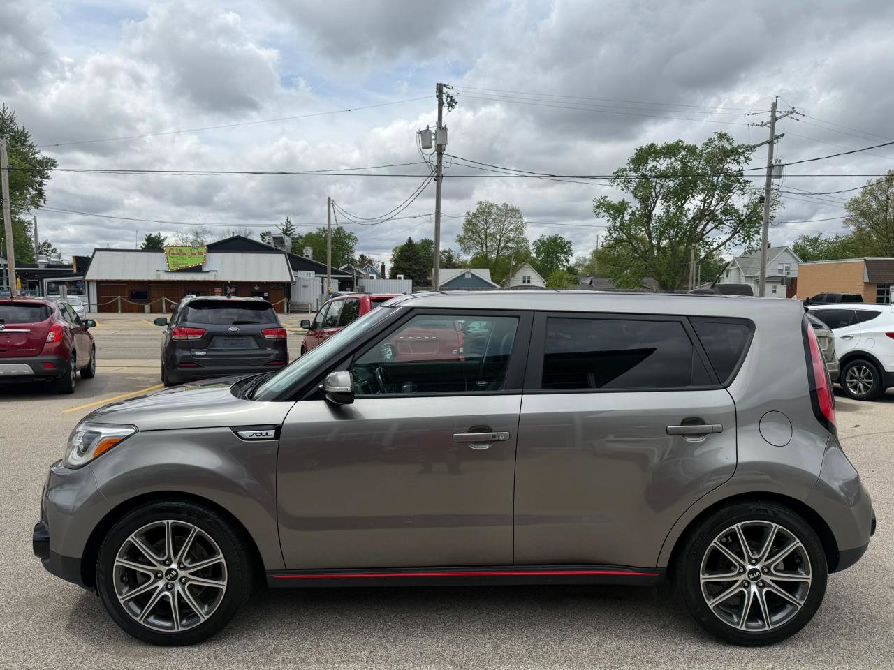 Used 2019 Kia Soul ! w/ Technology Package FWD image 2
