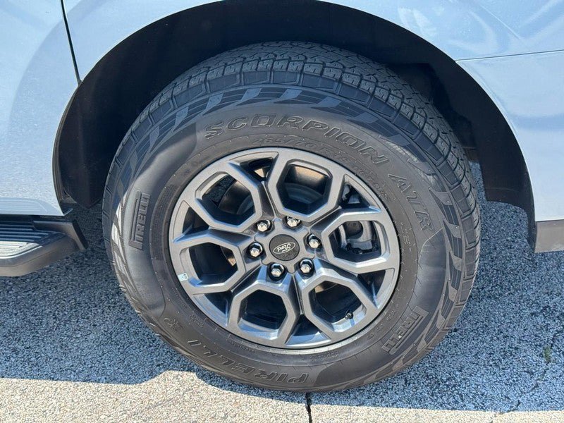 Used 2025 Ford Expedition Max Active AWD/4WD image 7