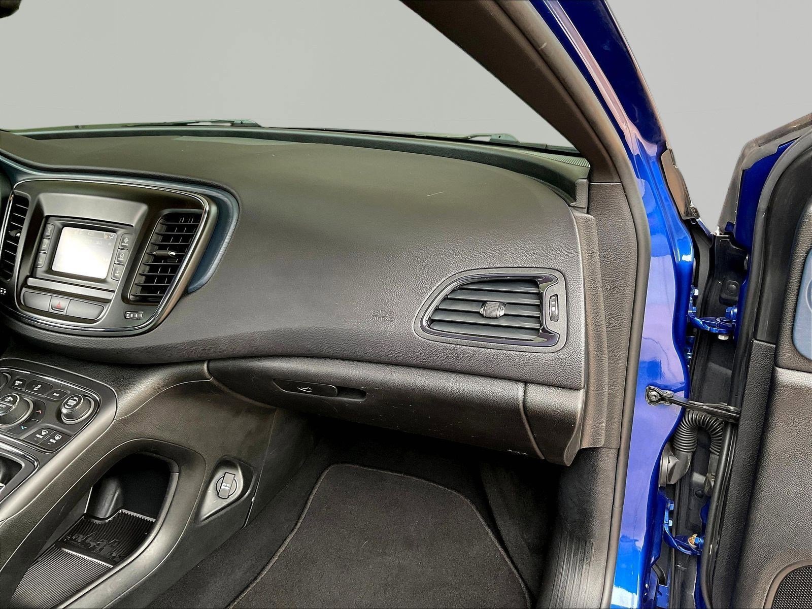 Used 2015 Chrysler 200 S w/ Comfort Group FWD image 25