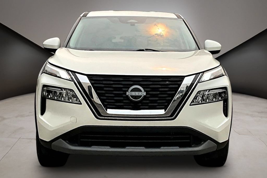 Certified 2023 Nissan Rogue SV AWD/4WD image 2