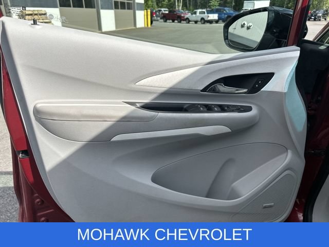 Used 2017 Chevrolet Bolt Premier w/ Driver Confidence II Package FWD image 21