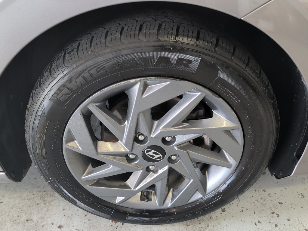 Used 2024 Hyundai Elantra SEL FWD image 4