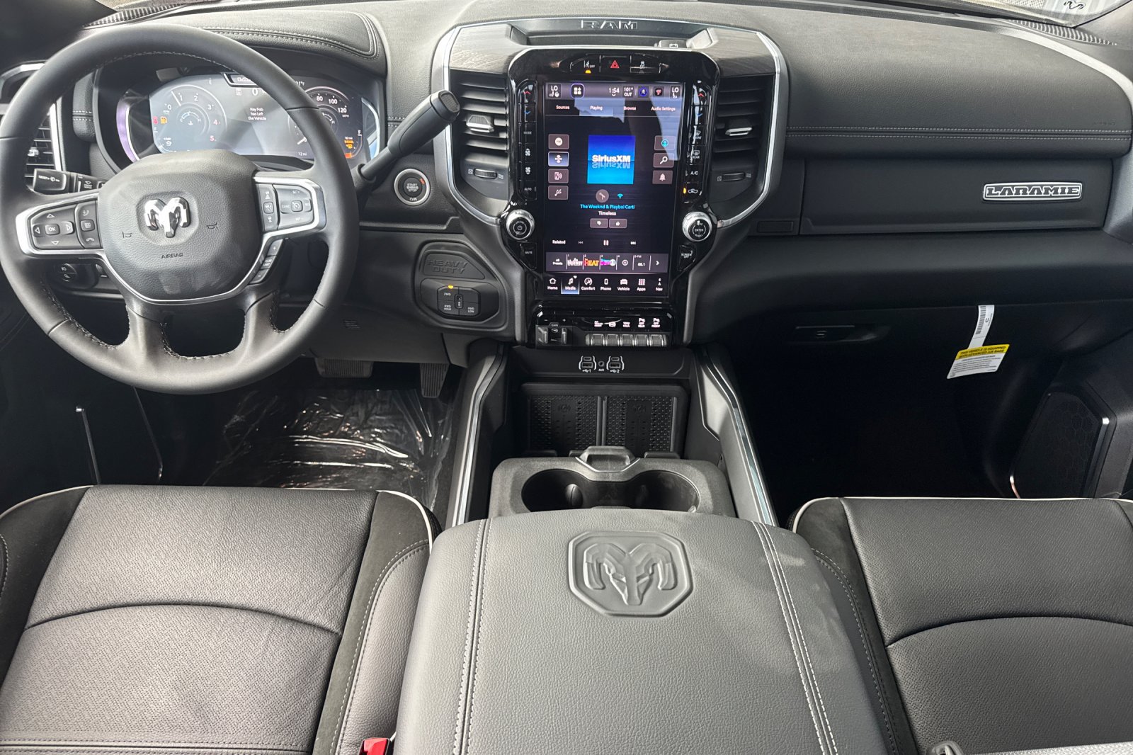 New 2027 RAM 3500 Laramie w/ Towing Technology Group AWD/4WD image 12