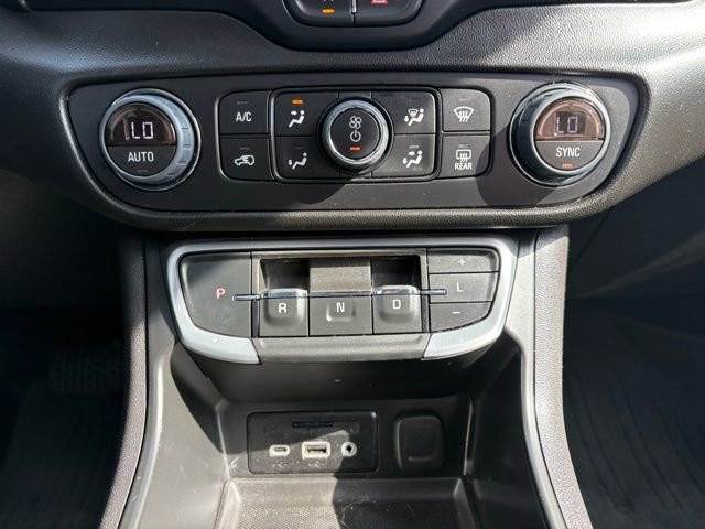 Certified 2024 GMC Terrain SLT w/ Infotainment Package II image 24