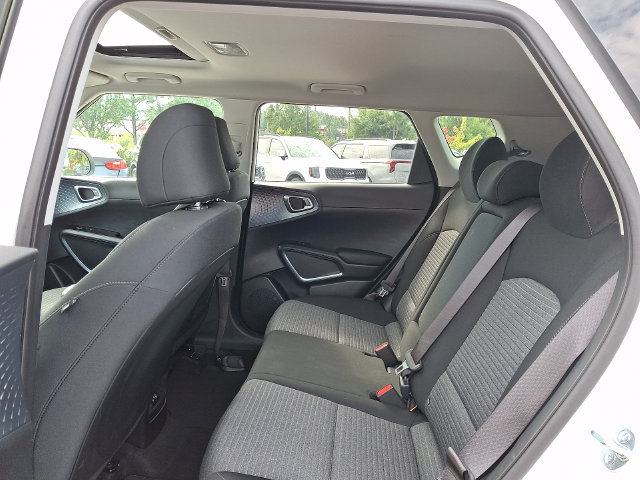 Used 2025 Kia Soul EX FWD image 11