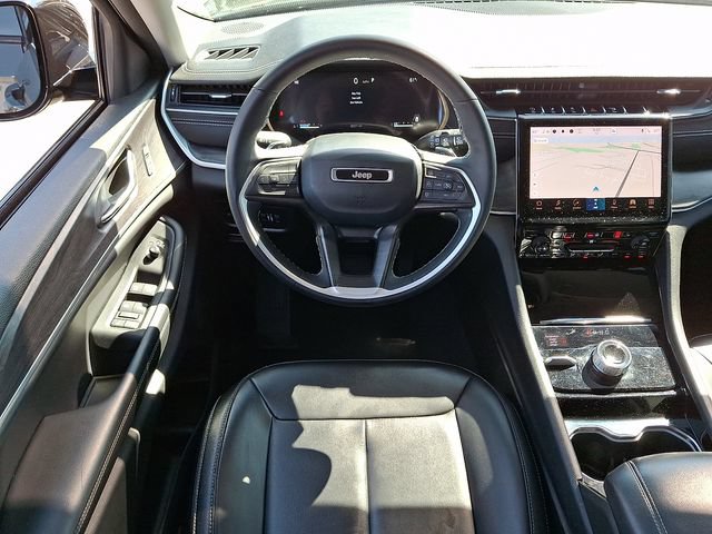 Used 2023 Jeep Grand Cherokee L Limited w/ Black Appearance Package AWD/4WD image 13