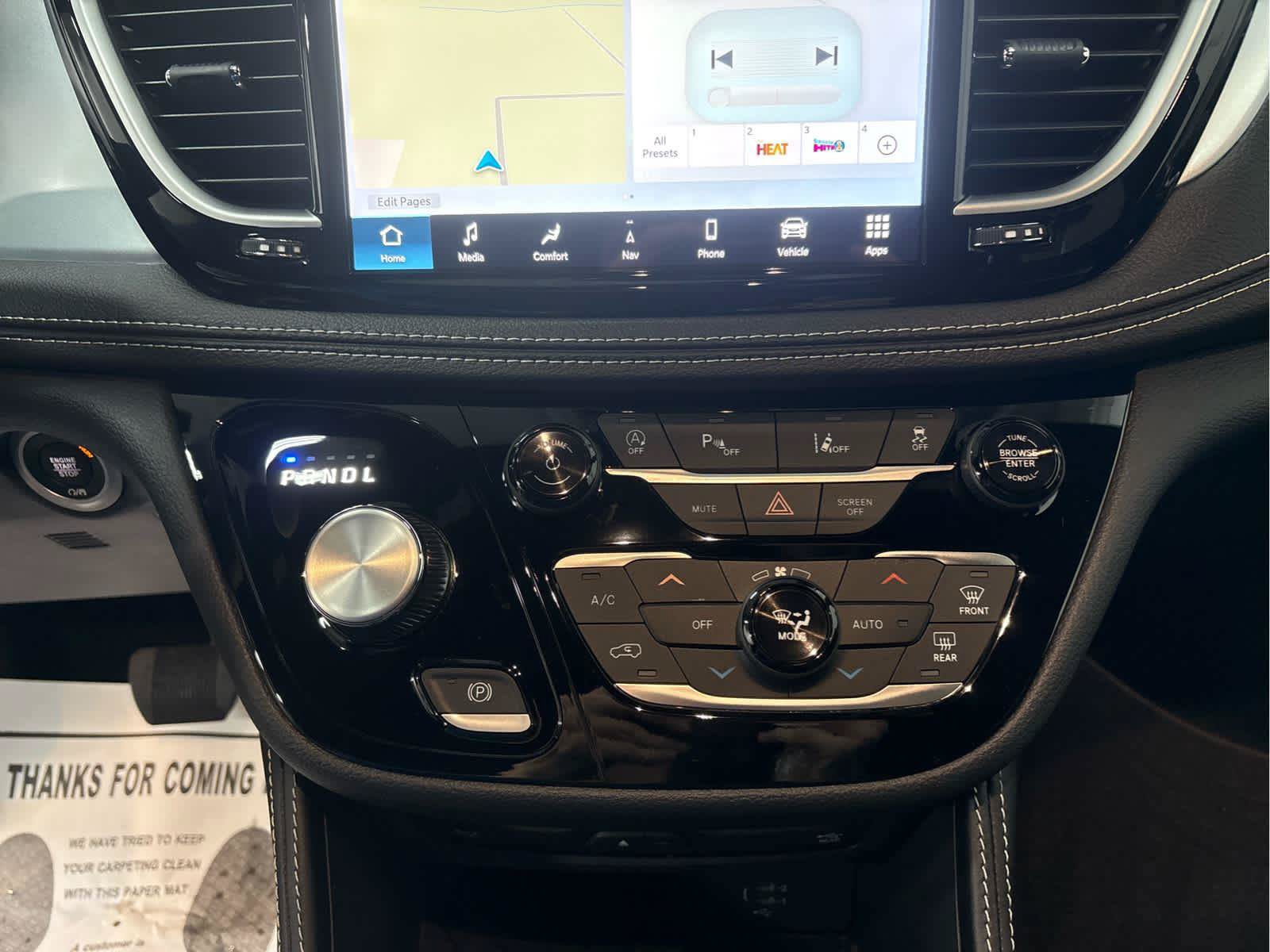 New 2026 Chrysler Pacifica Limited w/ Uconnect Theater Family Group FWD image 13