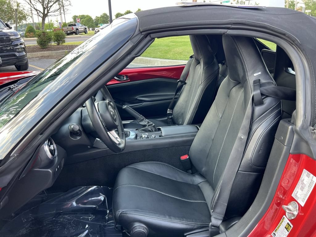 Used 2020 MAZDA MX-5 Miata Grand Touring RWD image 13