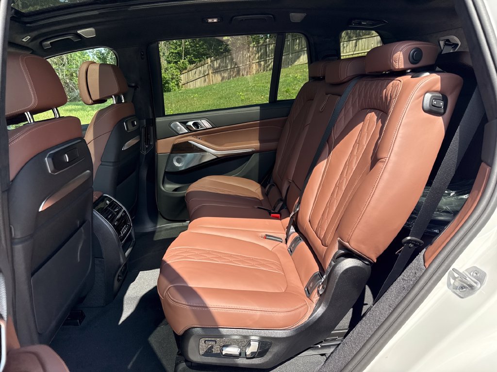 New 2027 BMW X7 M60i AWD/4WD image 23