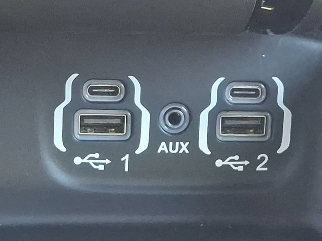 Used 2021 RAM 1500 Laramie AWD/4WD image 19
