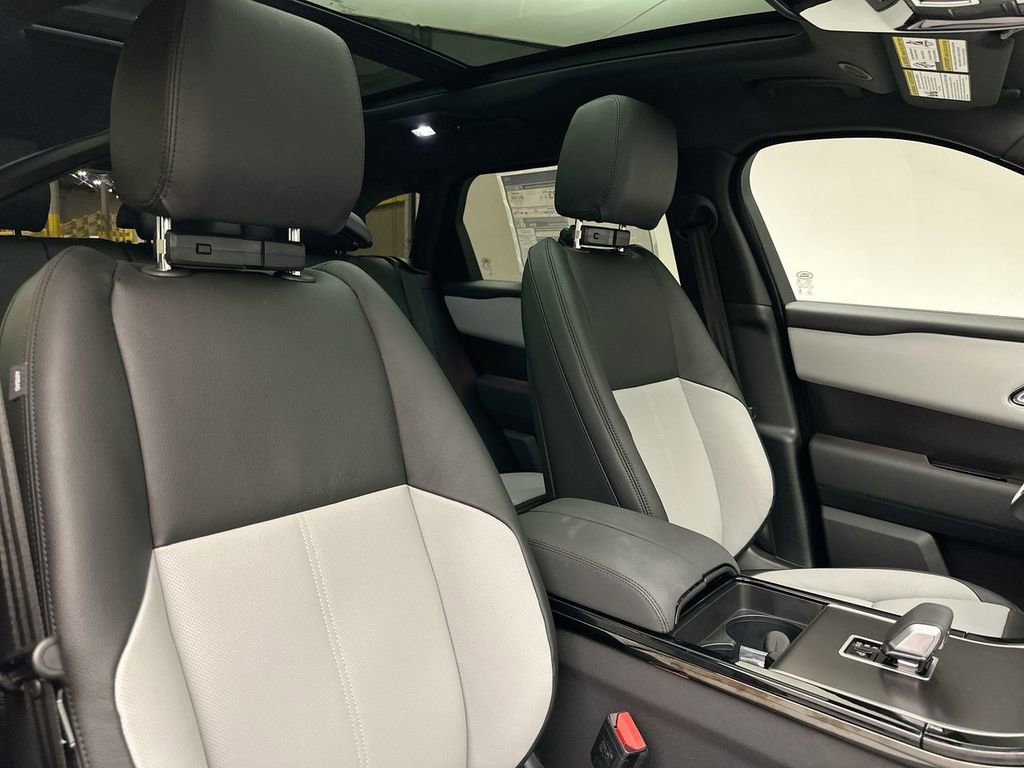 New 2026 Land Rover Range Rover Velar Dynamic SE image 5