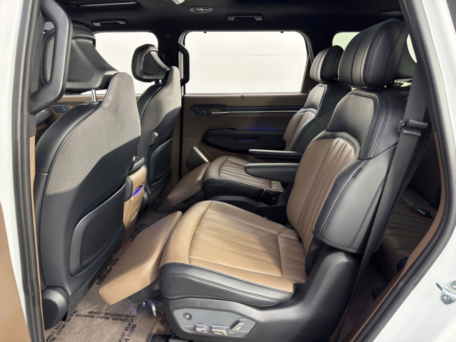 Used 2024 Kia EV9 GT-Line image 45