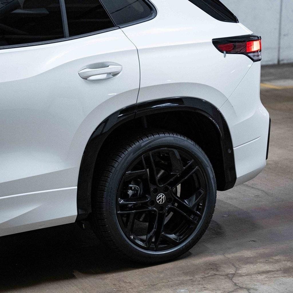 New 2026 Volkswagen Tiguan SE R-Line image 4